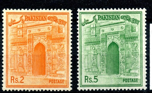 Pakistan 1963 206 - 206/7,